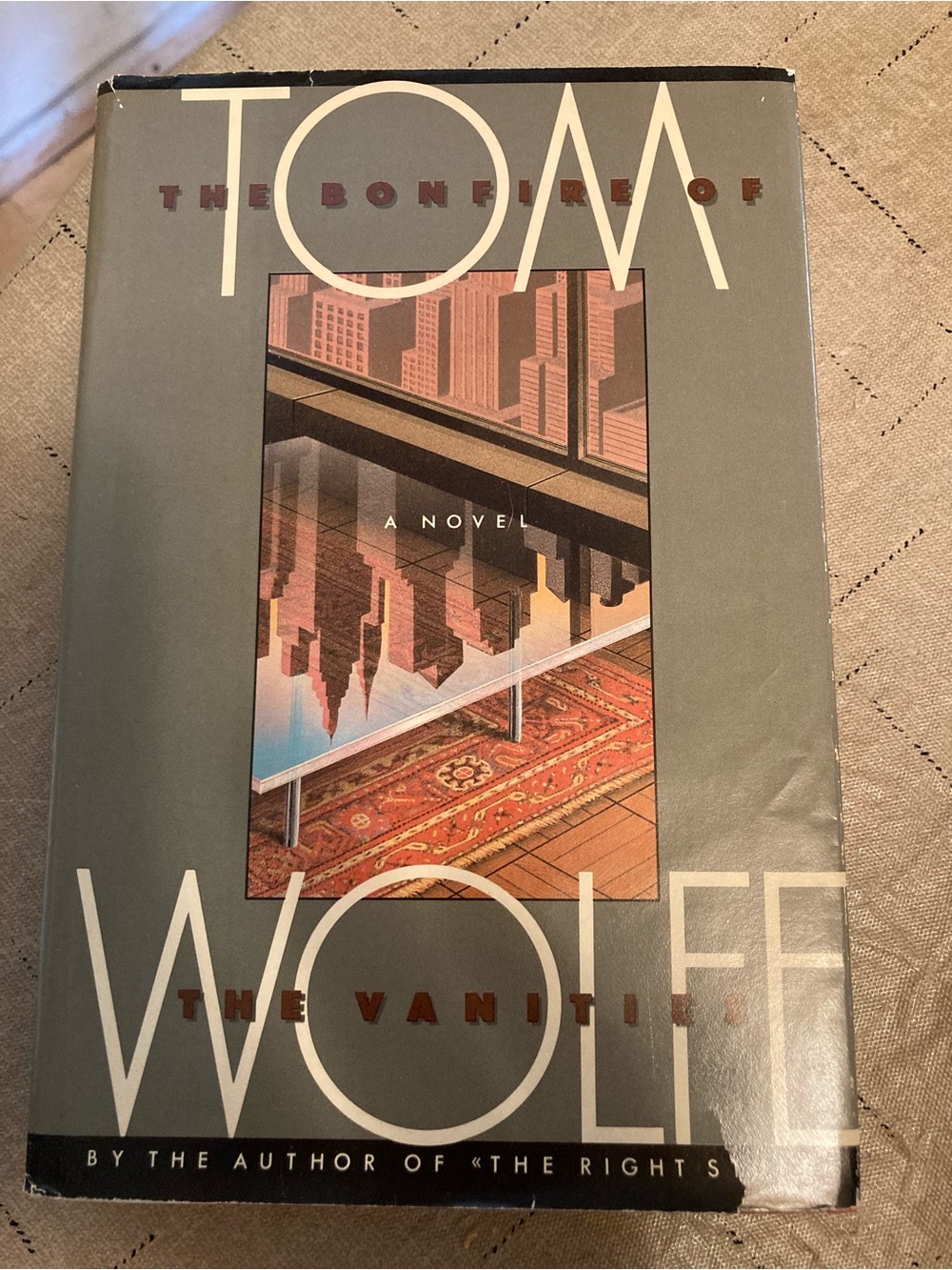 Tom Wolfe The Bonfire of the Vanities Hardcover Book - Gray